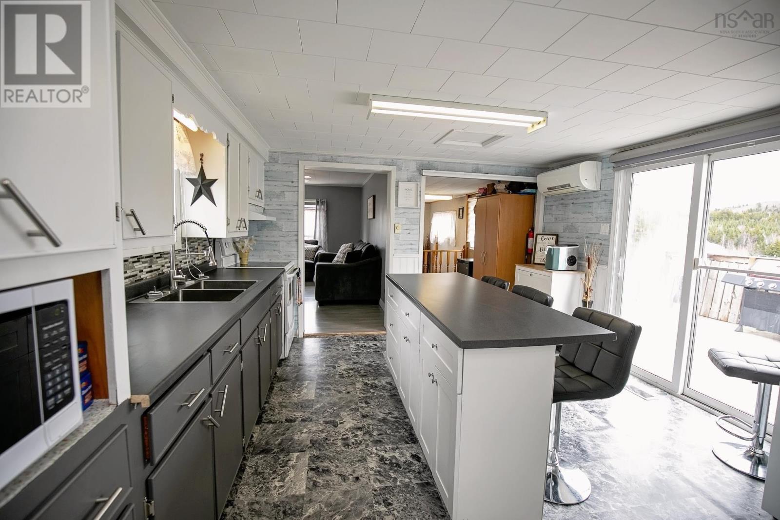 Property 18 of 38 of 104 Yorke Settlement Road