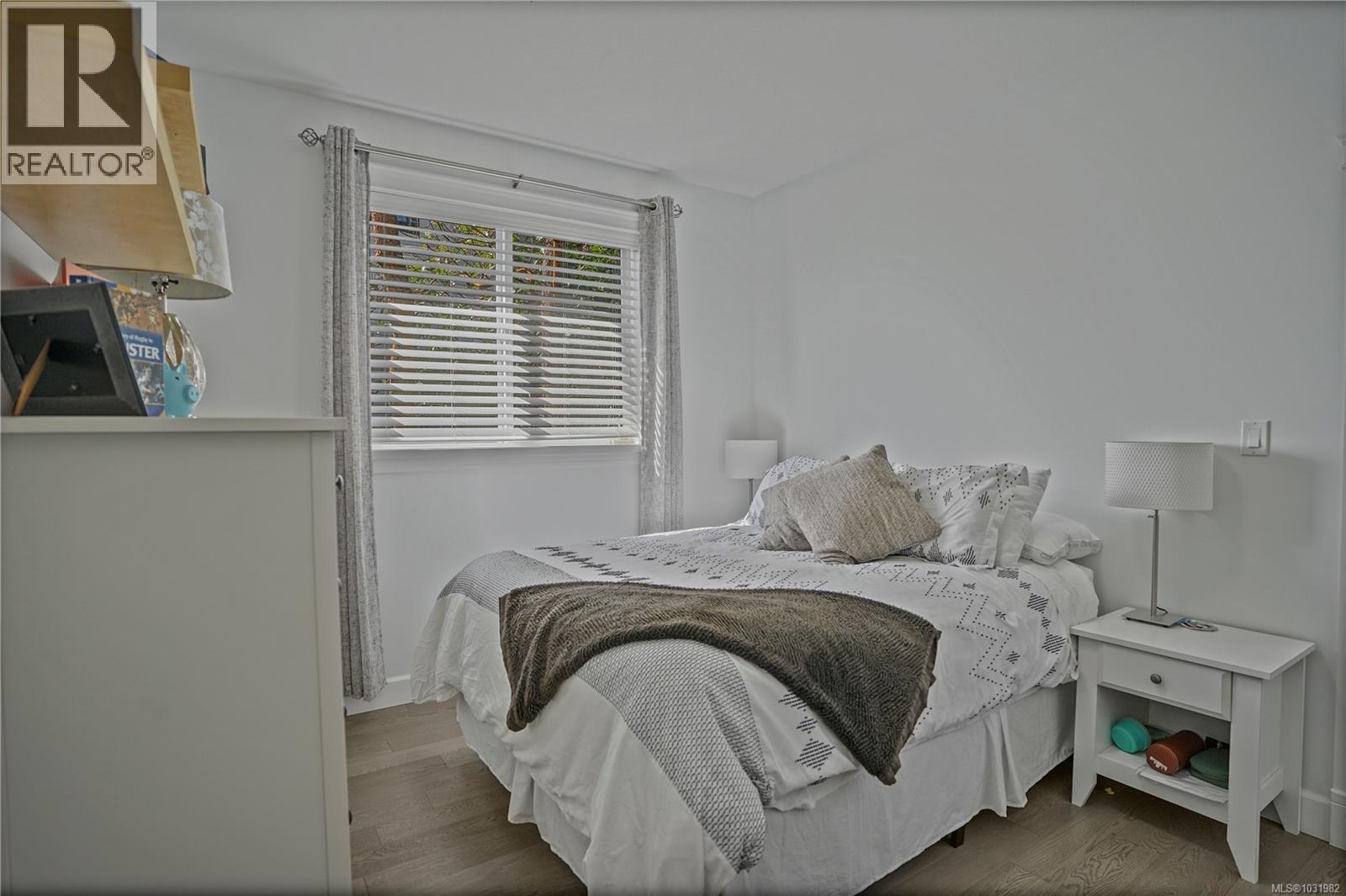 3413 BARRINGTON RD - 14