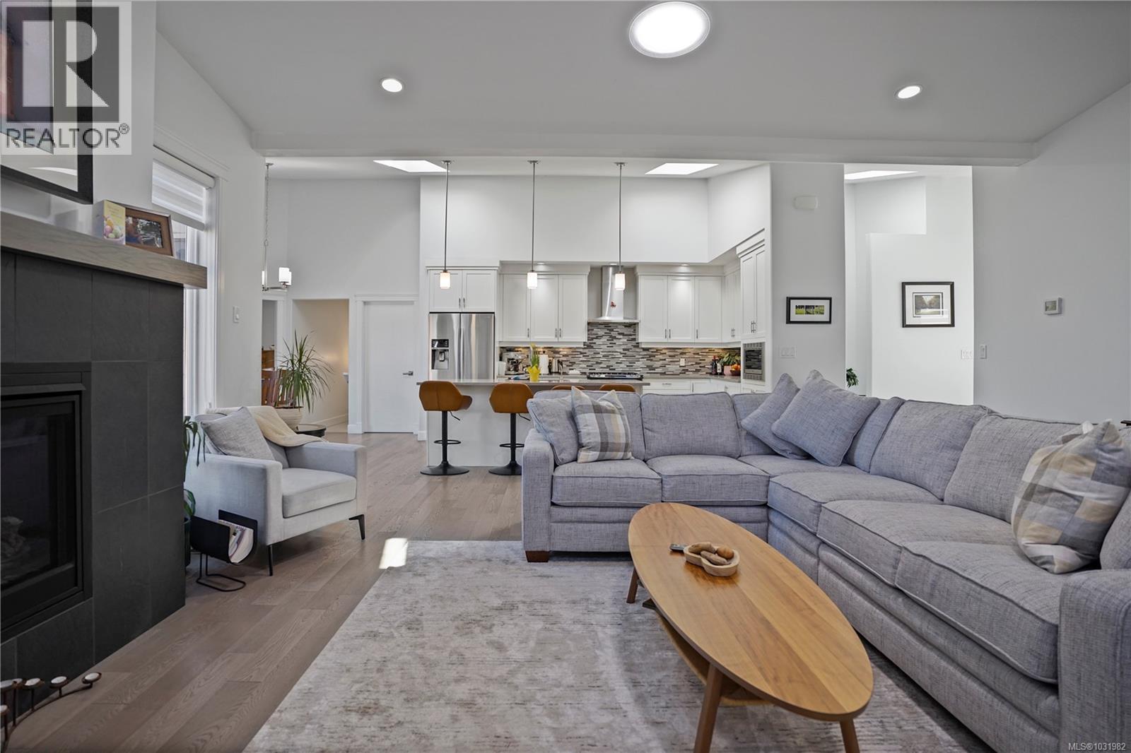 3413 BARRINGTON RD - Image 3