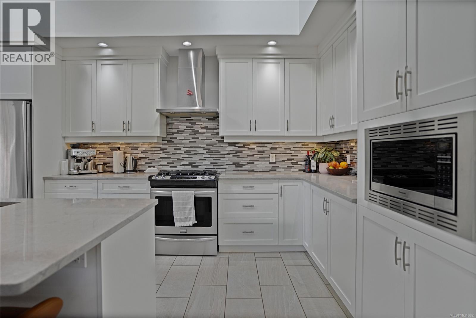 3413 BARRINGTON RD - 6