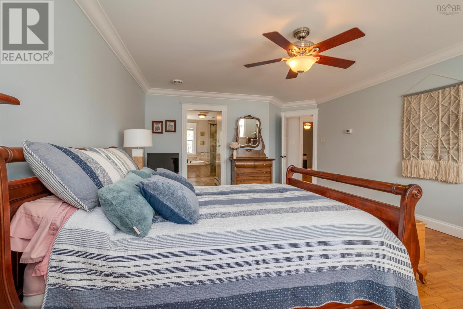 Property 21 of 32 of 133 Raptor Way