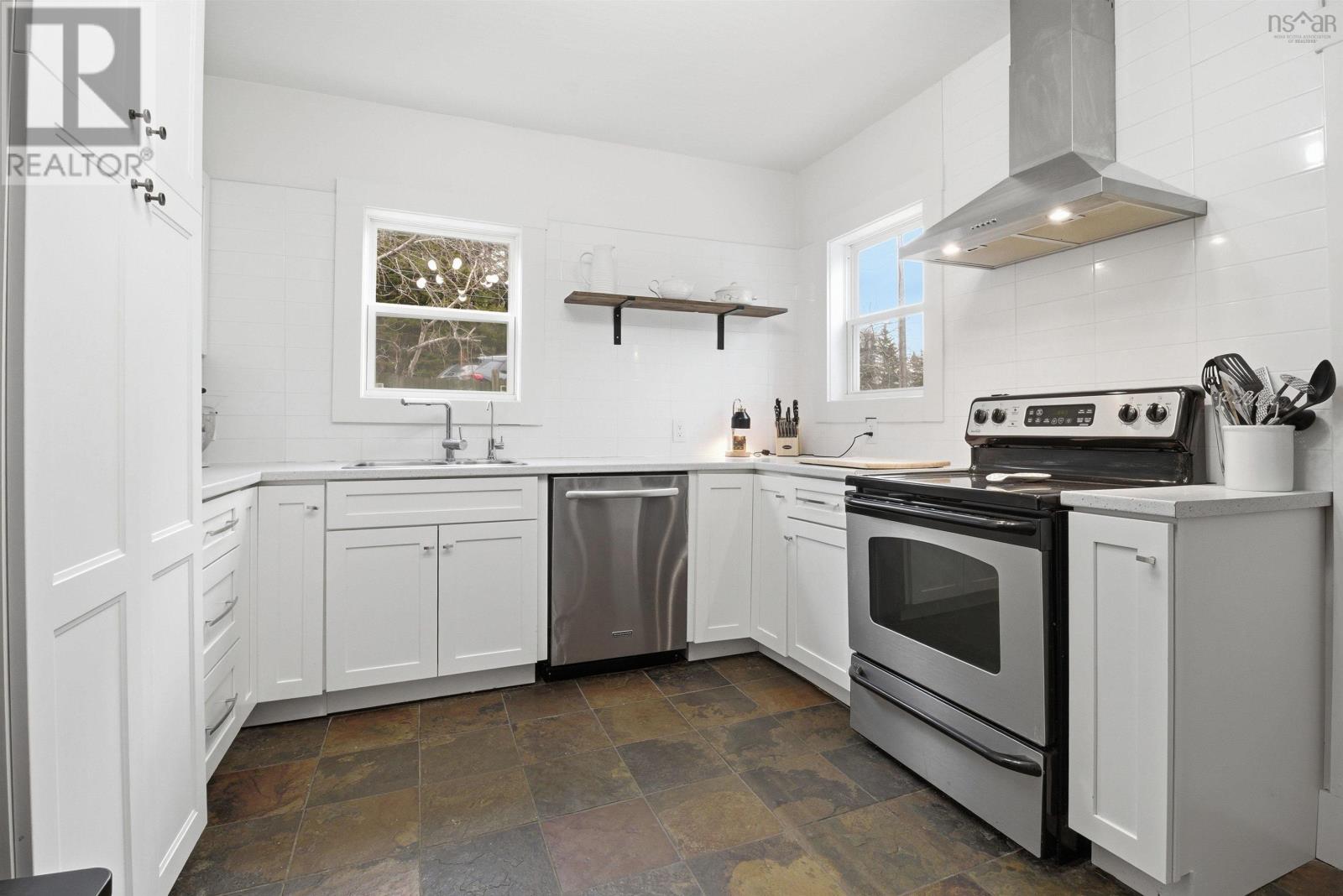 Property 22 of 42 of 11300 Peggy's Cove Road