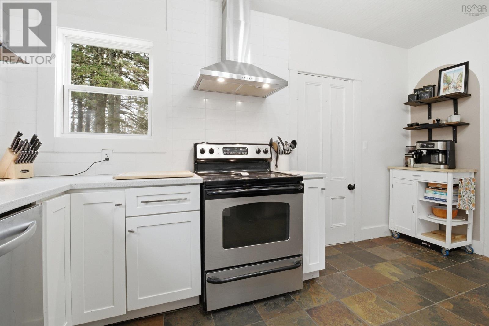 Property 21 of 42 of 11300 Peggy's Cove Road