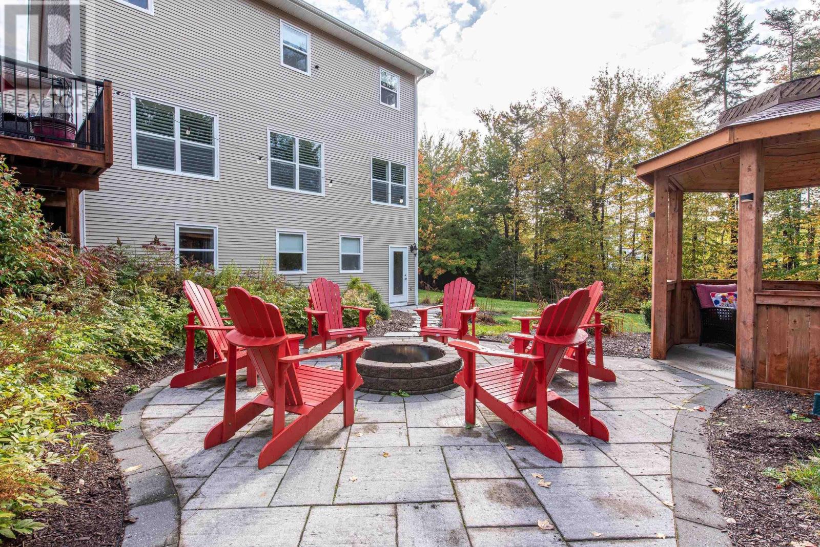 Property 38 of 50 of 144 Aberdeen Drive