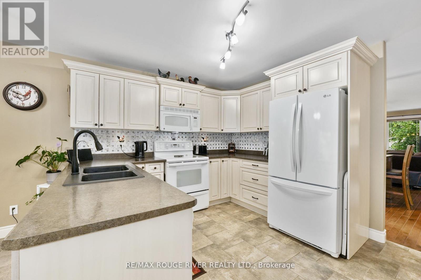 14 ALGONQUIN AVENUE - 19