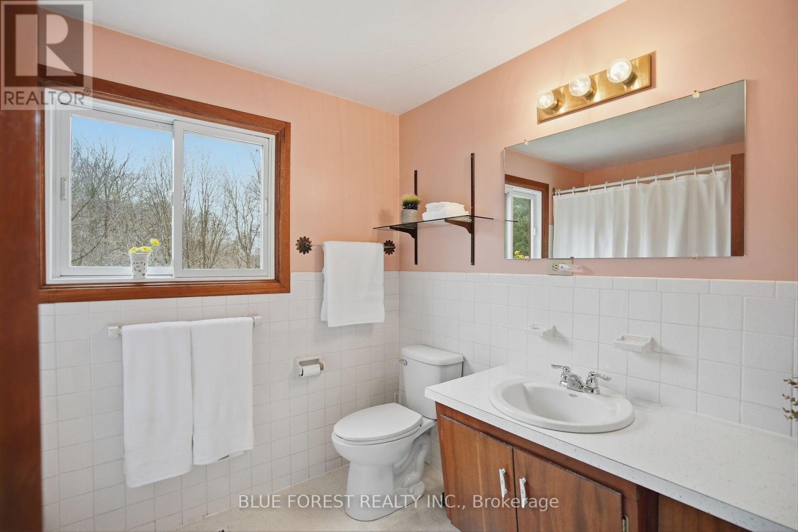 1668 HAMILTON ROAD - 17