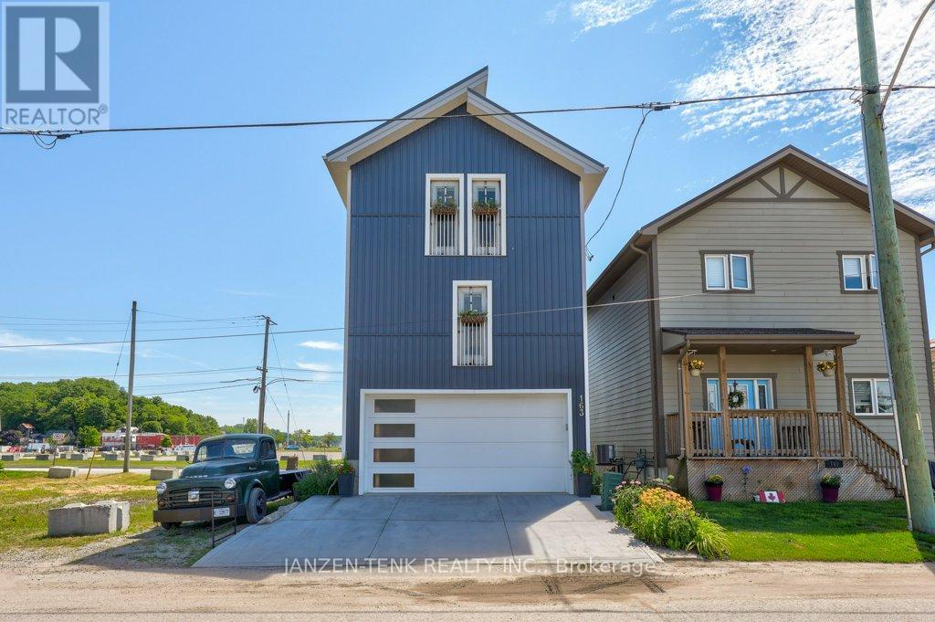 163 MAUD STREET - 4