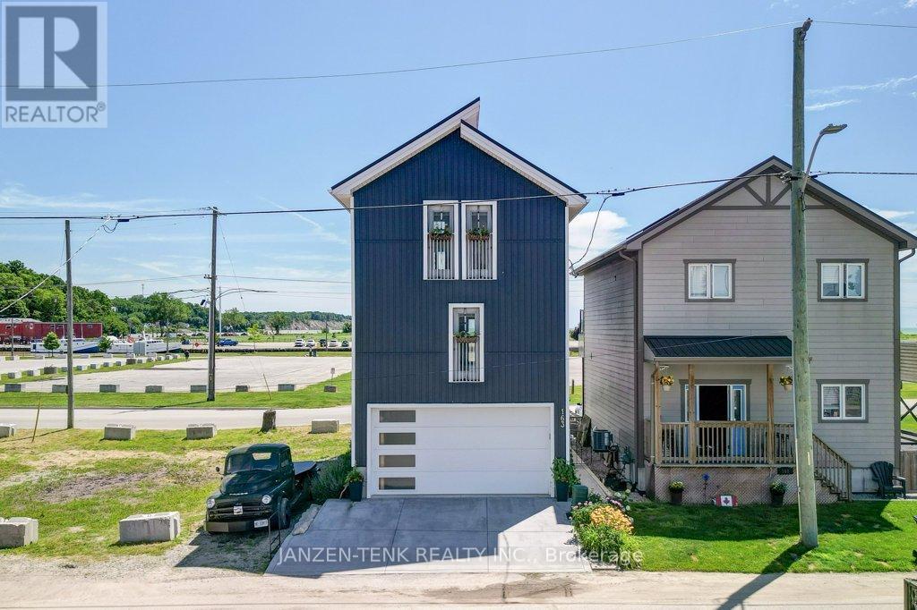 163 MAUD STREET - 5
