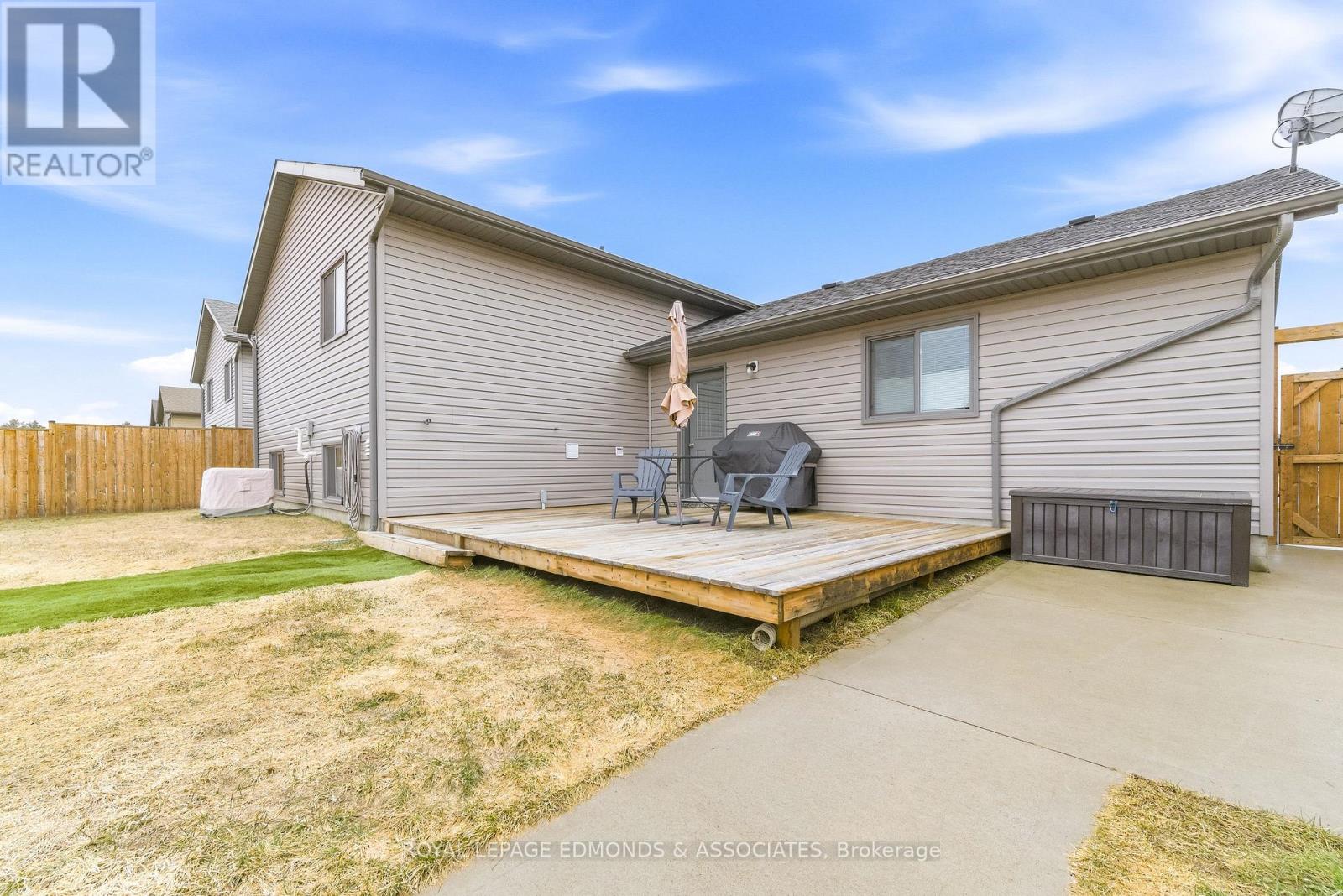 5 NILE STREET, Petawawa, Ontario, K8H2W8 — Photo 29