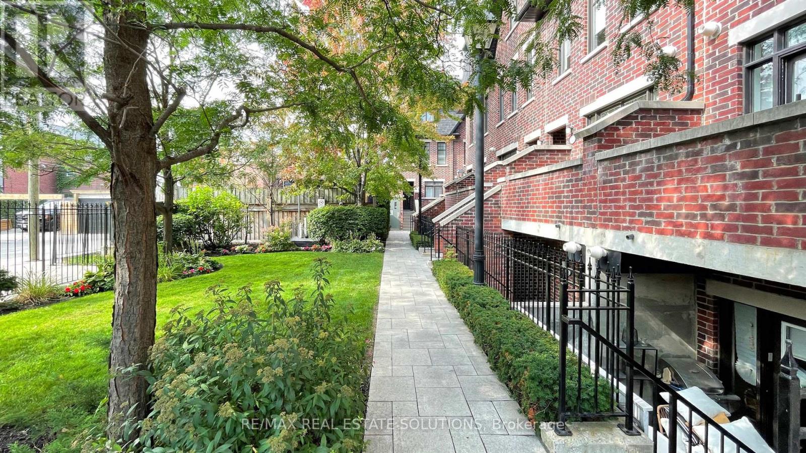 #59 140 BROADVIEW AVENUE - 21