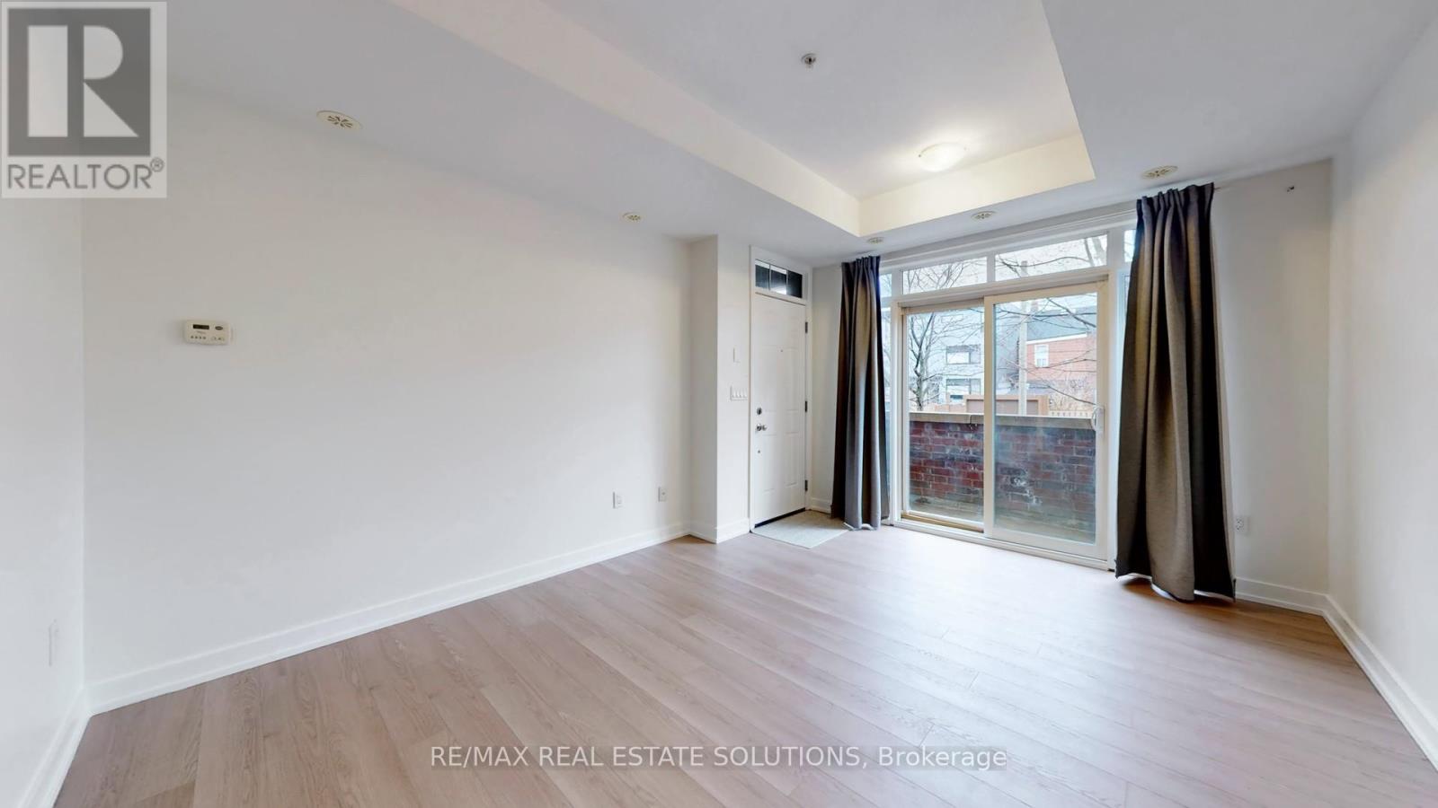#59 140 BROADVIEW AVENUE - 7