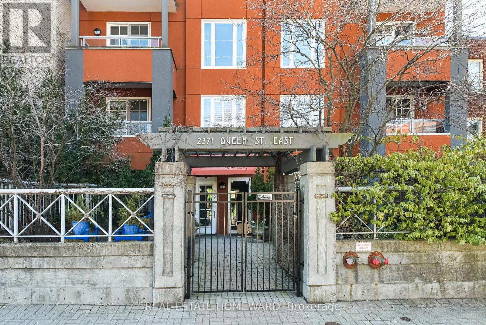 Listing photo of 101 - 2371 QUEEN STREET E