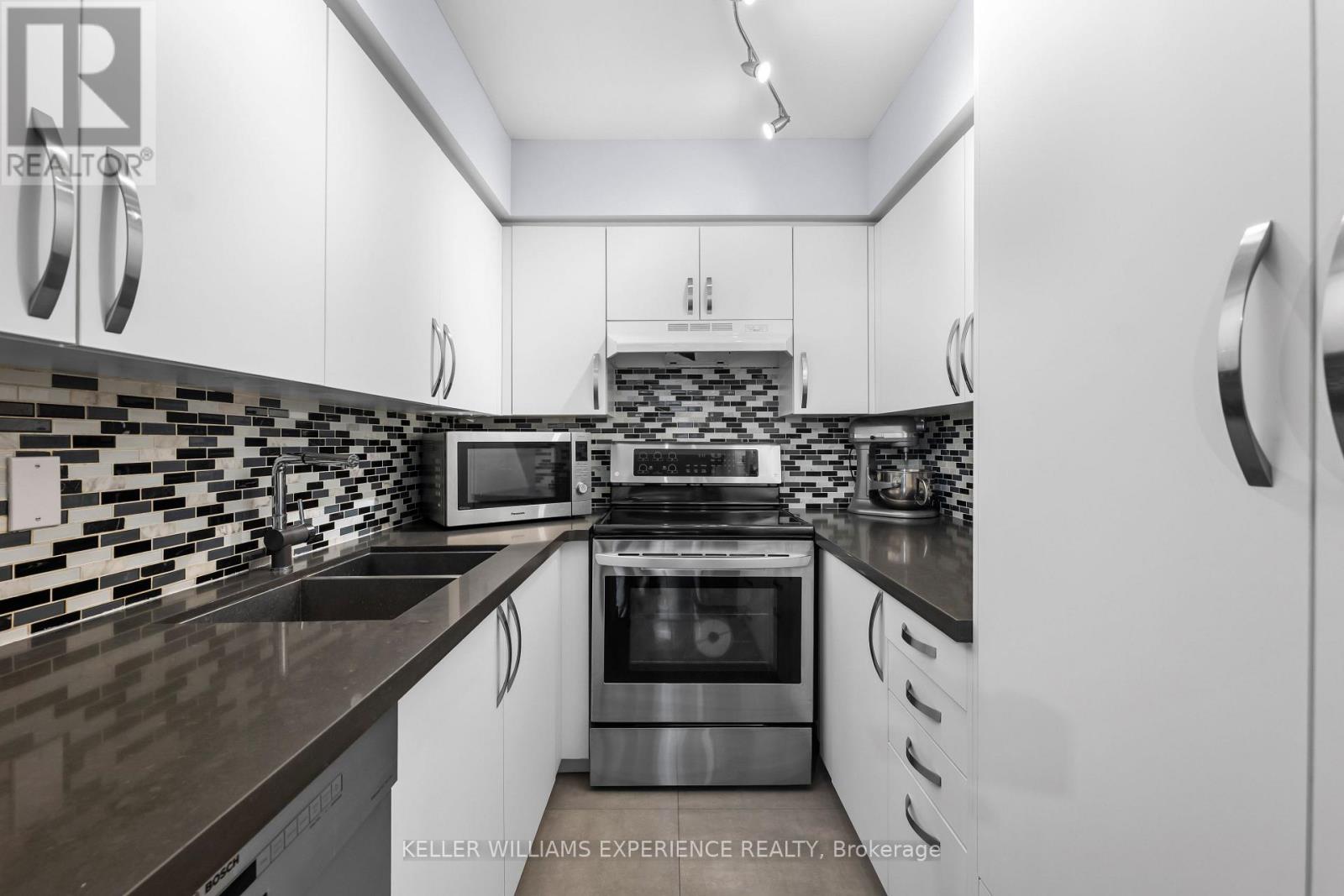 #406 75 WELDRICK ROAD E - 10