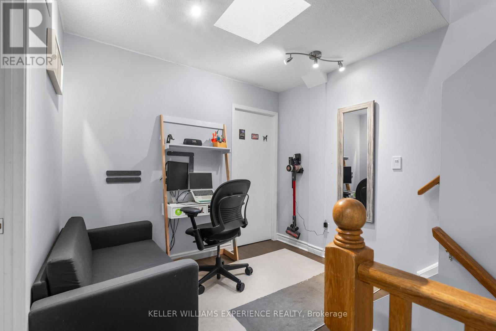#406 75 WELDRICK ROAD E - 16