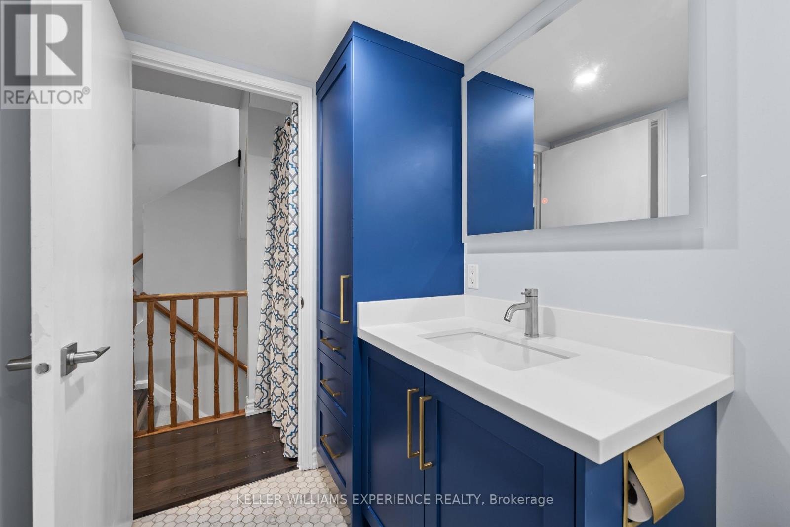#406 75 WELDRICK ROAD E - 23