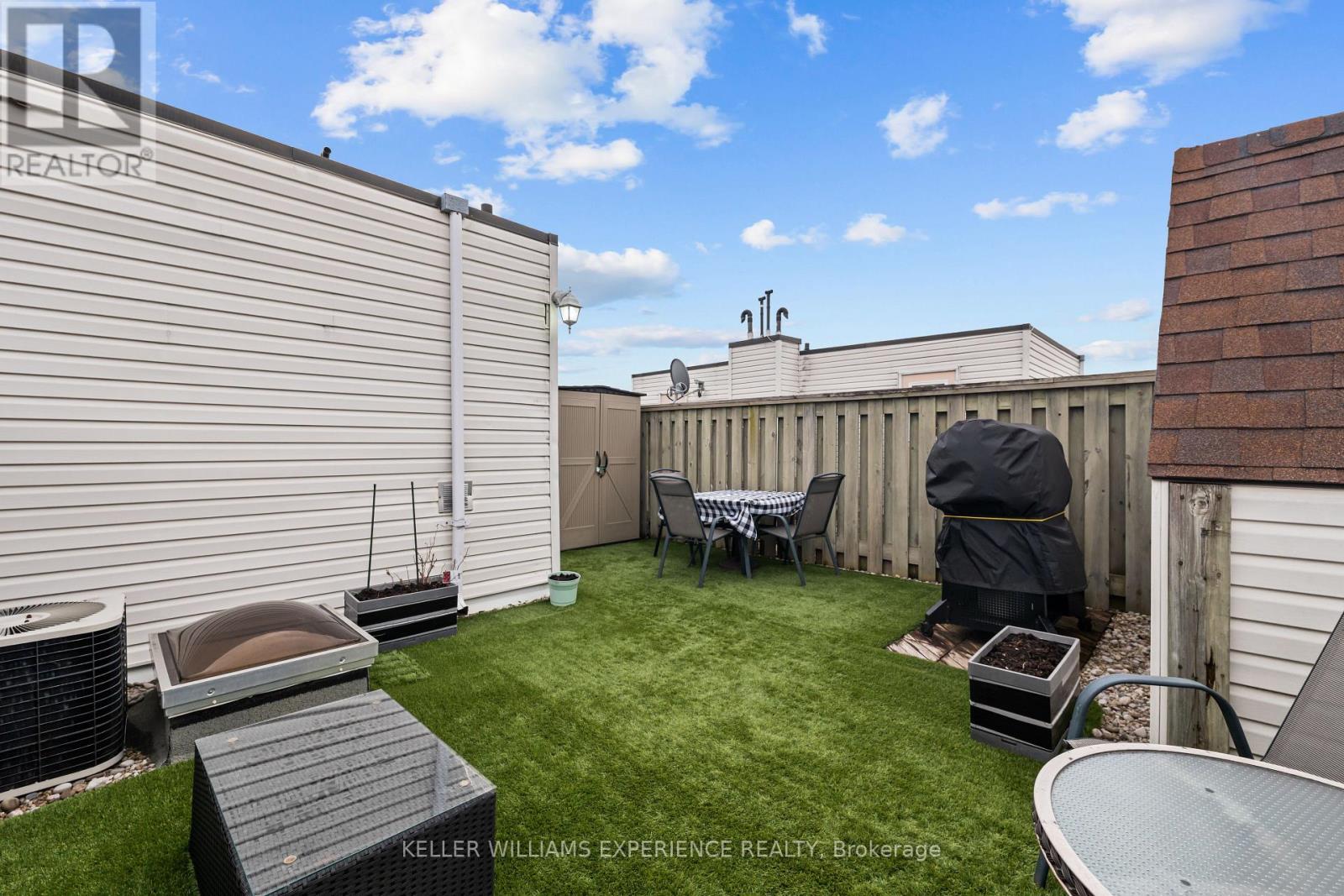 #406 75 WELDRICK ROAD E - 28