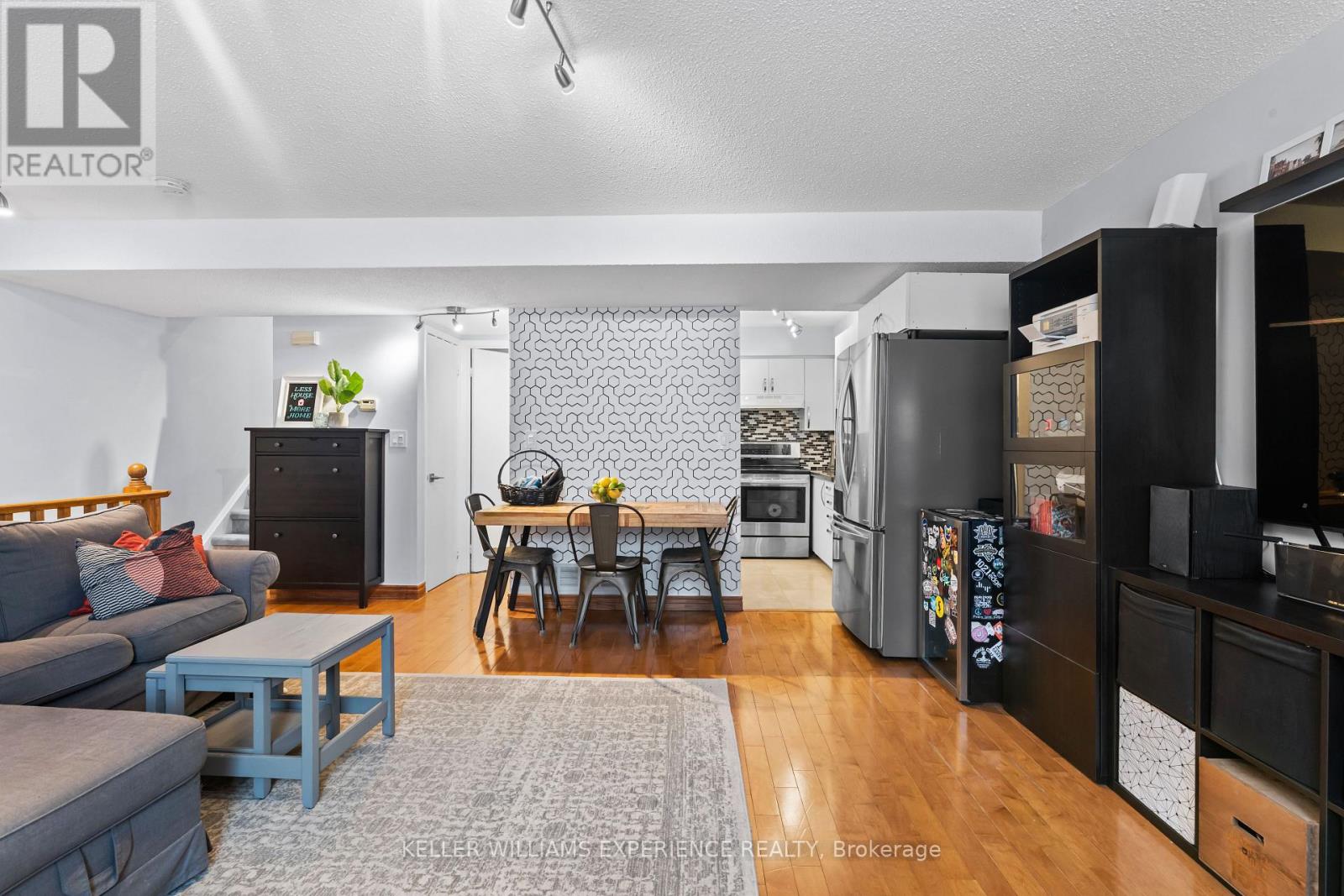 #406 75 WELDRICK ROAD E - 5