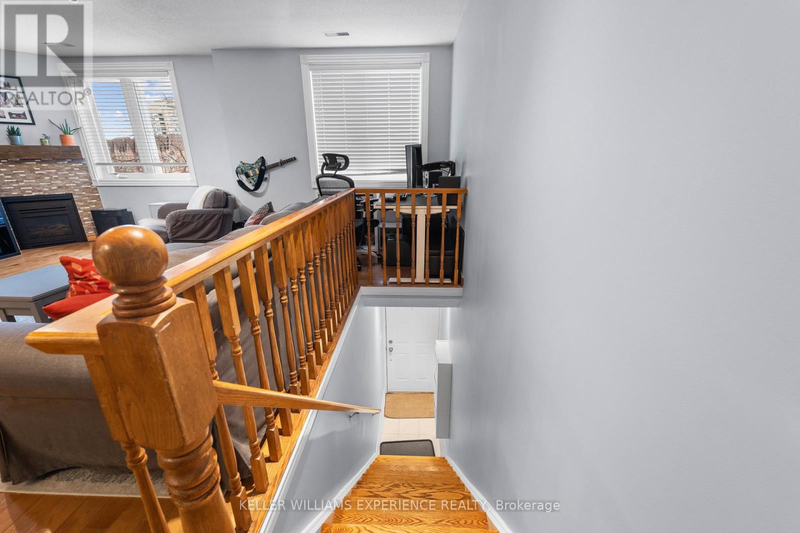 #406 75 WELDRICK ROAD E - 8