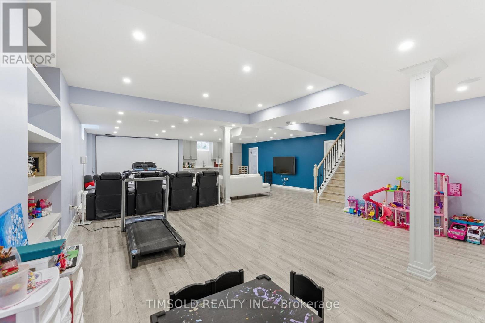 281 ANGUS GLEN BOULEVARD - 39