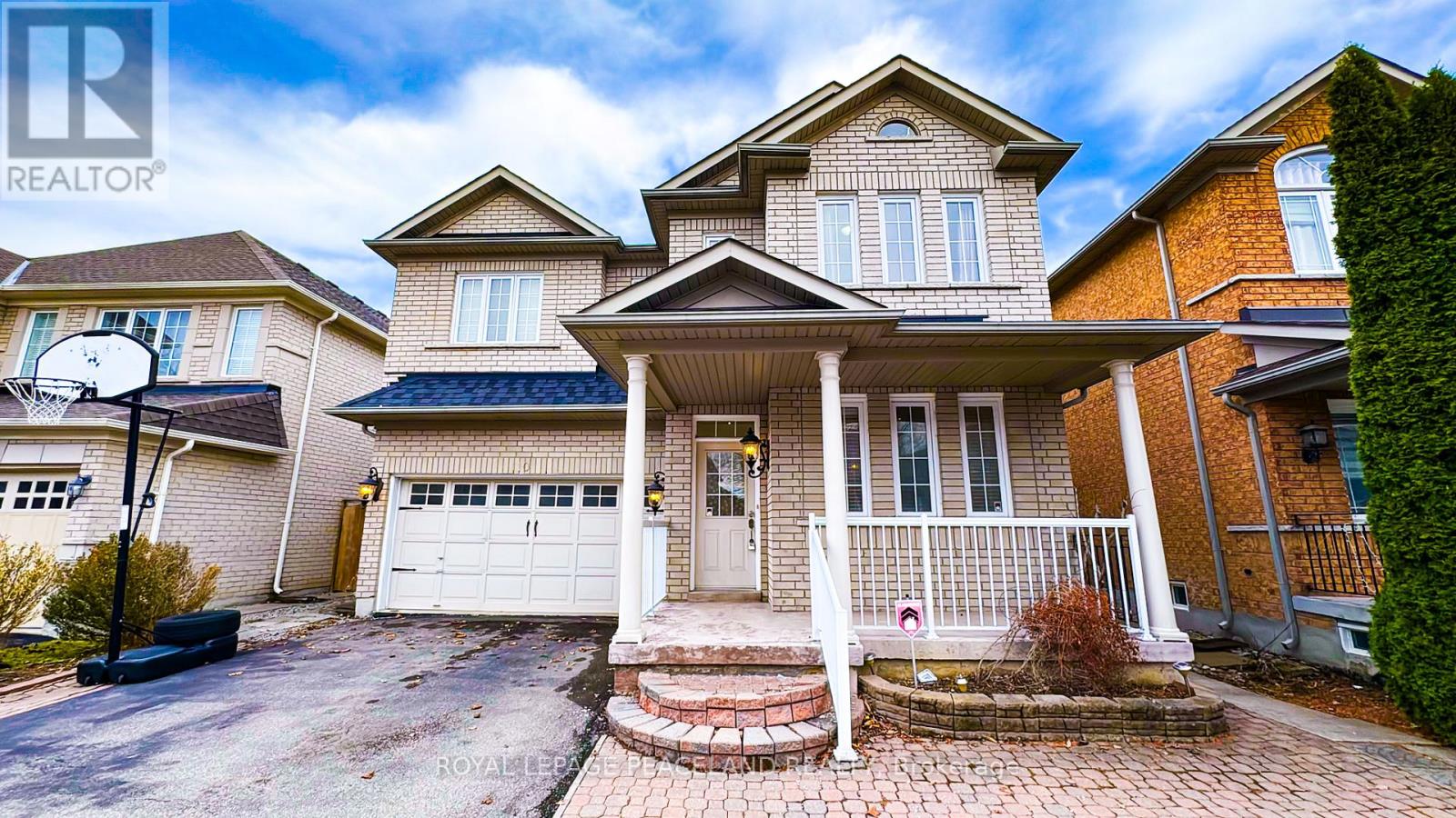 110 ANNINA CRESCENT - 1