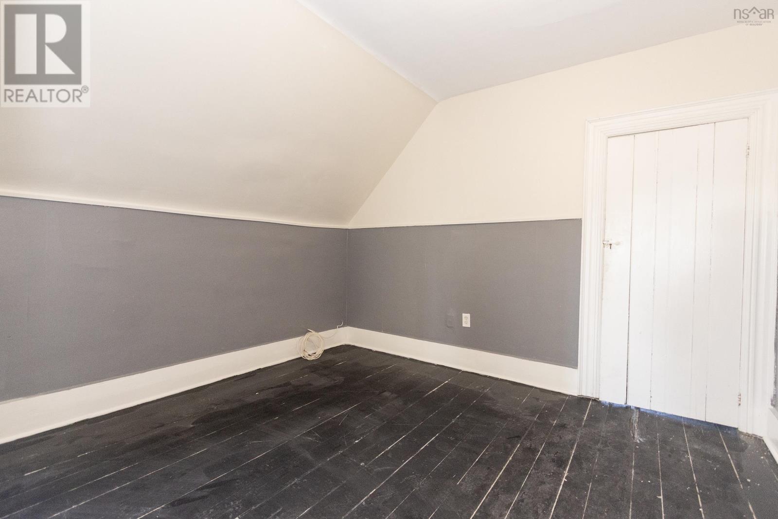 Property 26 of 28 of 22-24 Croft Street