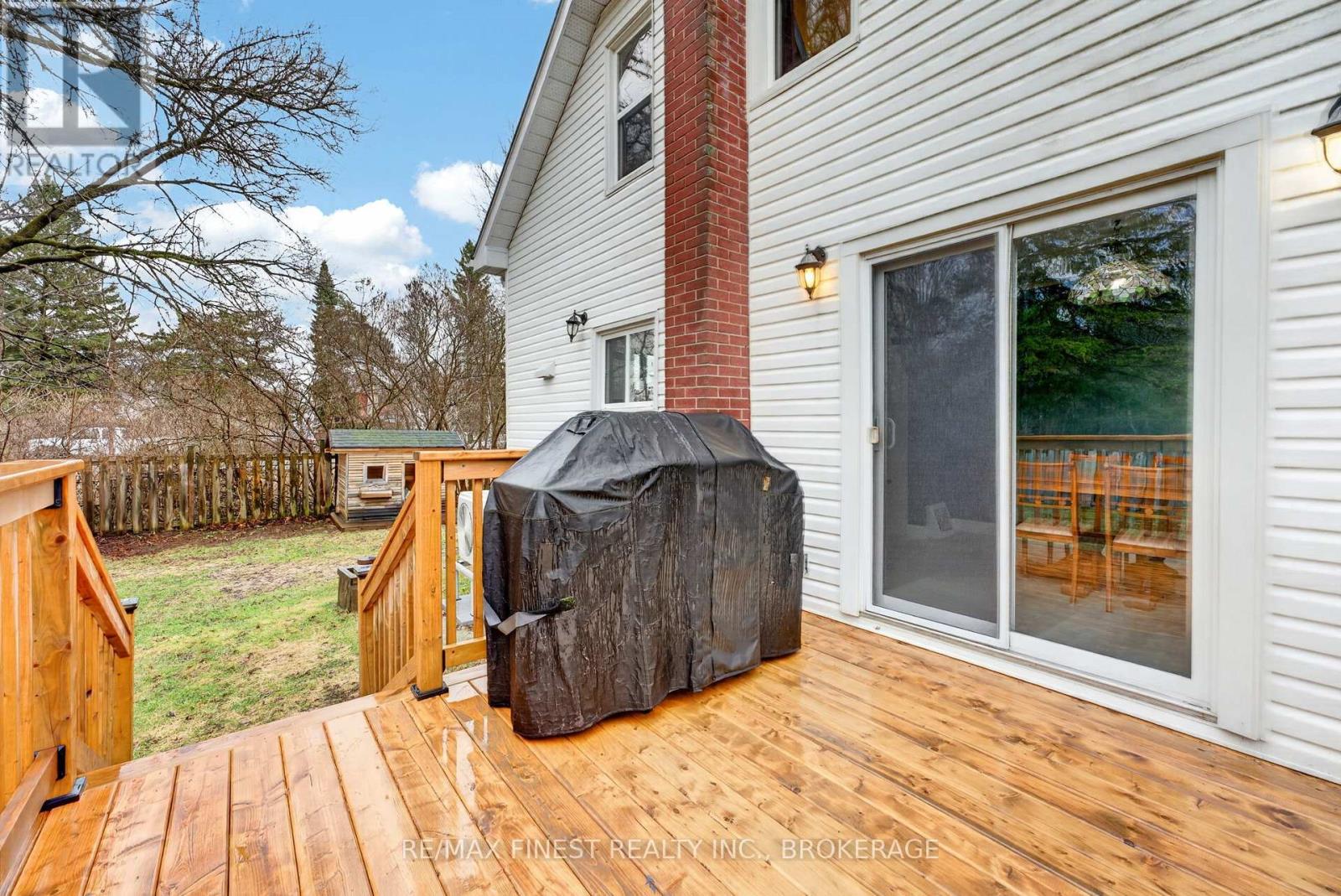 6074 BANK STREET - 28