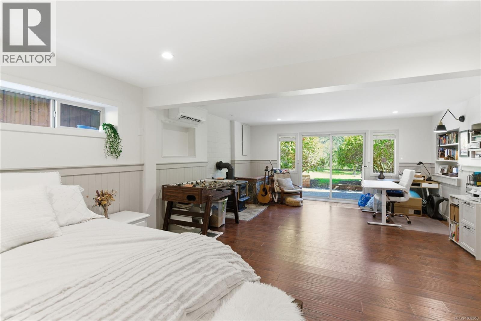 1905 SEA LION CRES - 14