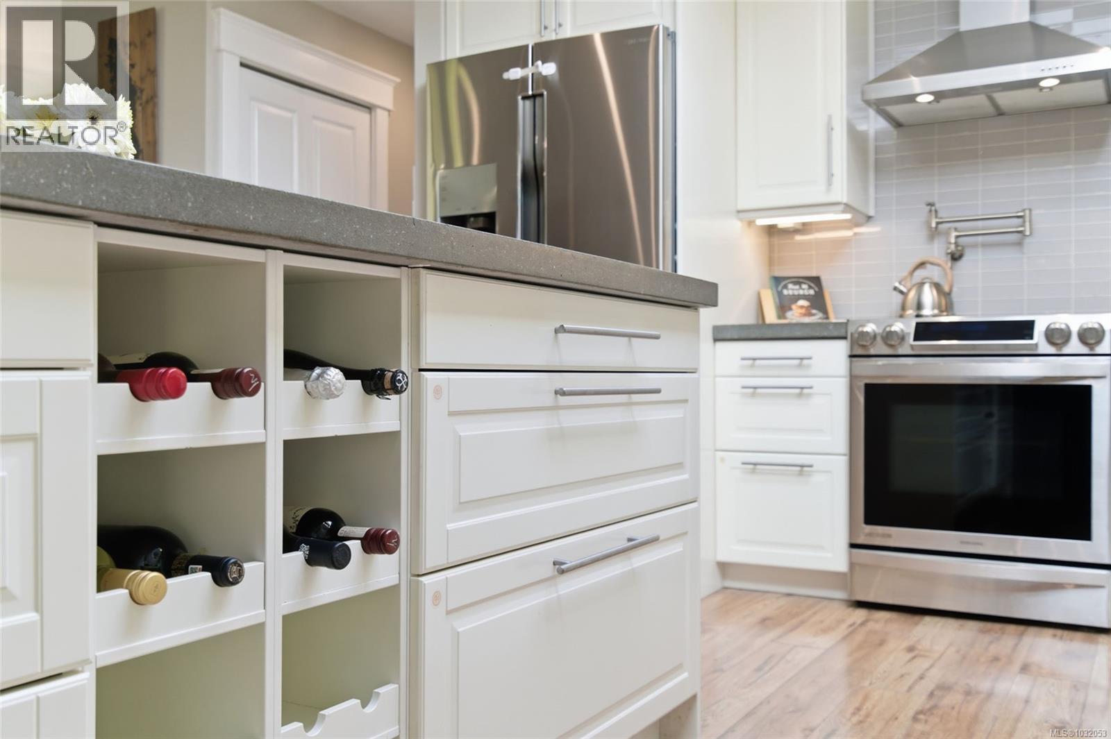 1905 SEA LION CRES - 29