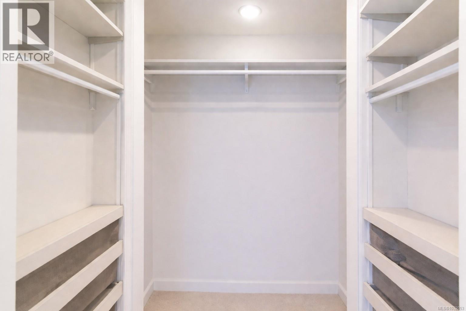 1905 SEA LION CRES - 32