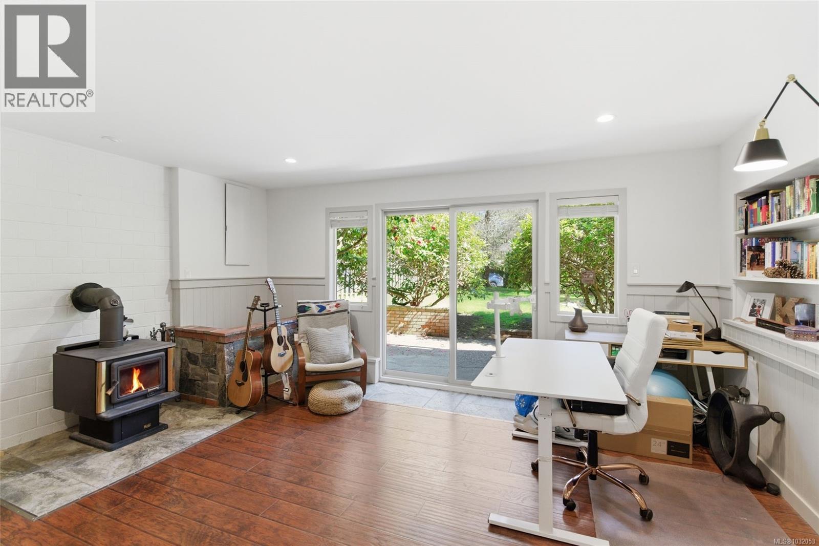 1905 SEA LION CRES - 35