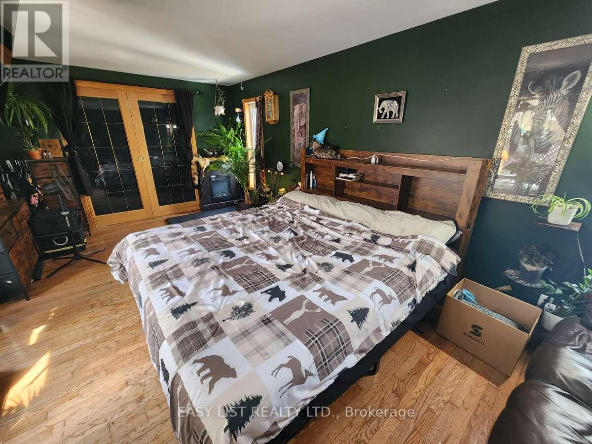 516 BAY STREET — photo 17