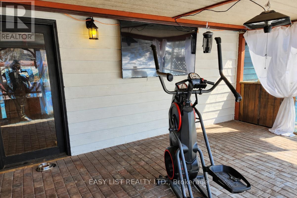 516 BAY STREET — photo 28