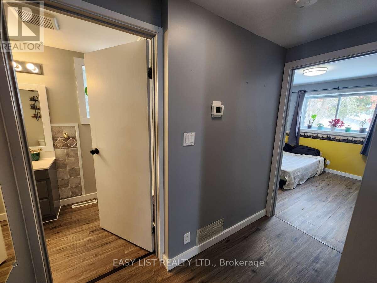516 BAY STREET — photo 22