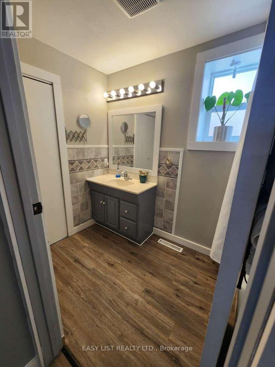 516 BAY STREET — photo 23