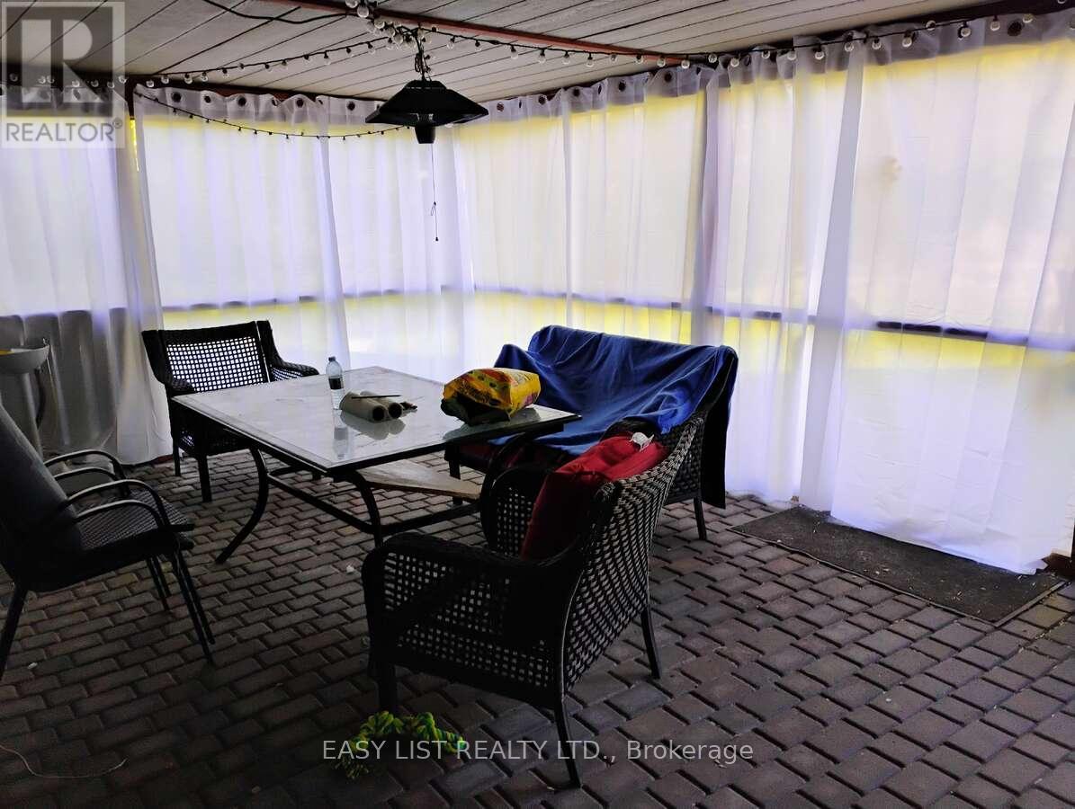 516 BAY STREET — photo 30