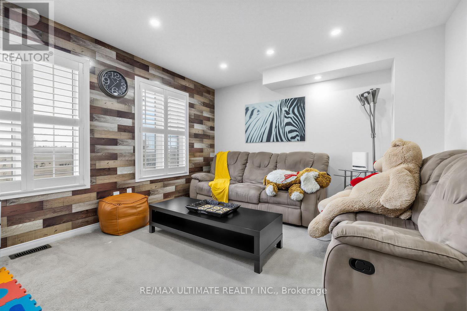 255 TORBARRIE ROAD E - 10