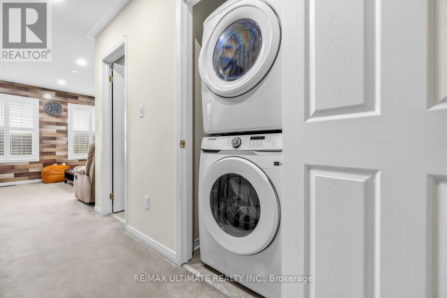 255 TORBARRIE ROAD E - 14