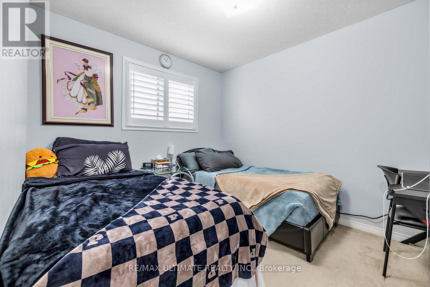255 TORBARRIE ROAD E - 16