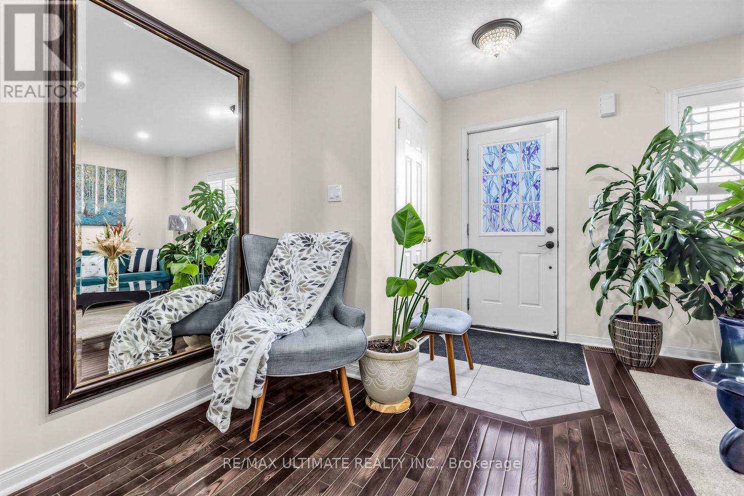 255 TORBARRIE ROAD E - 17