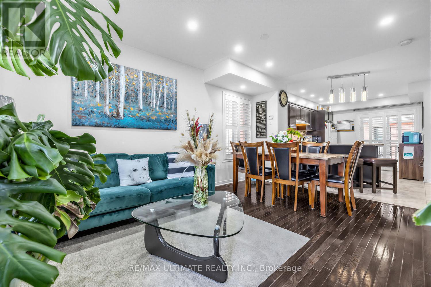 255 TORBARRIE ROAD E - 20