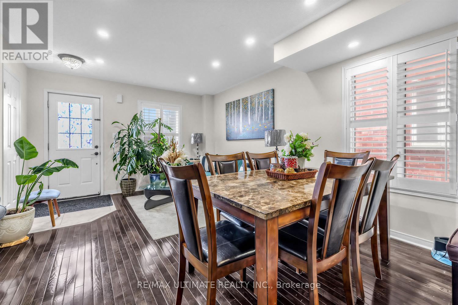 255 TORBARRIE ROAD E - 22