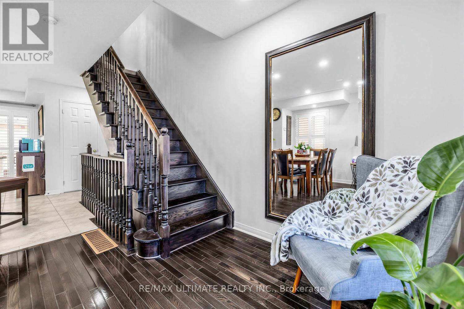 255 TORBARRIE ROAD E - 23