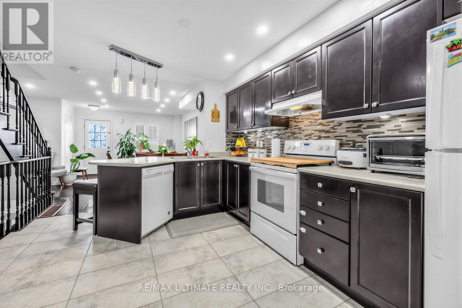 255 TORBARRIE ROAD E - 25