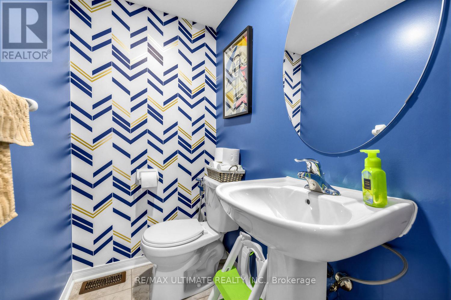 255 TORBARRIE ROAD E - 27