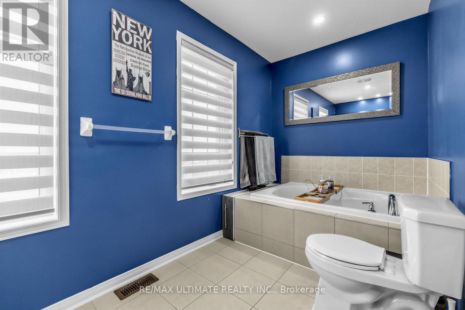 255 TORBARRIE ROAD E - 7