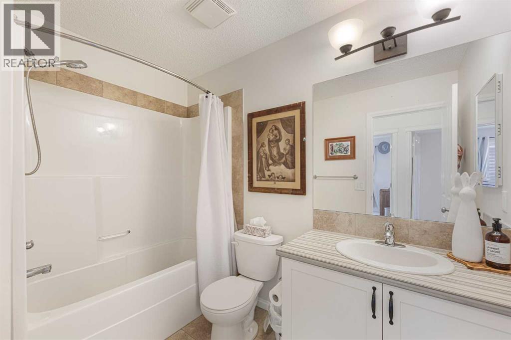 204 Paint Horse Drive, Cochrane