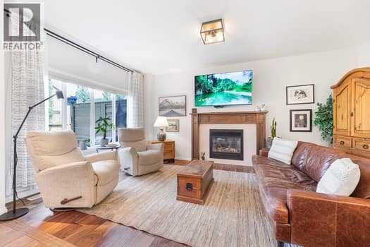 204 Paint Horse Drive, Cochrane