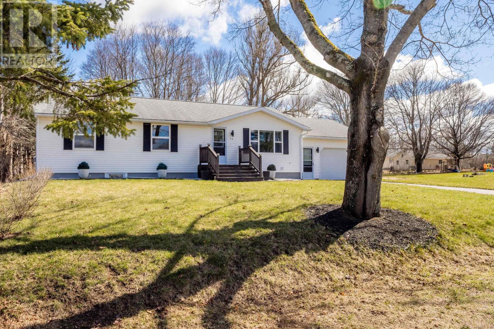 Property photo of 16 Hillcrest Avenue