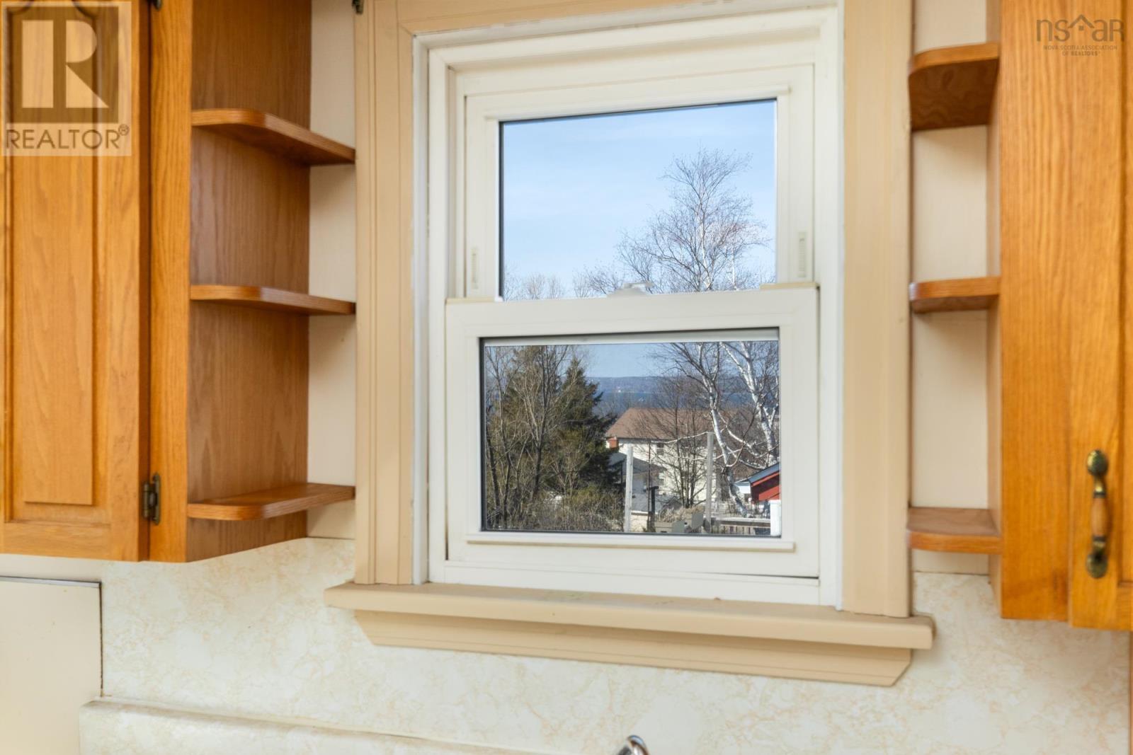 Property 5 of 16 of 3794 High Street