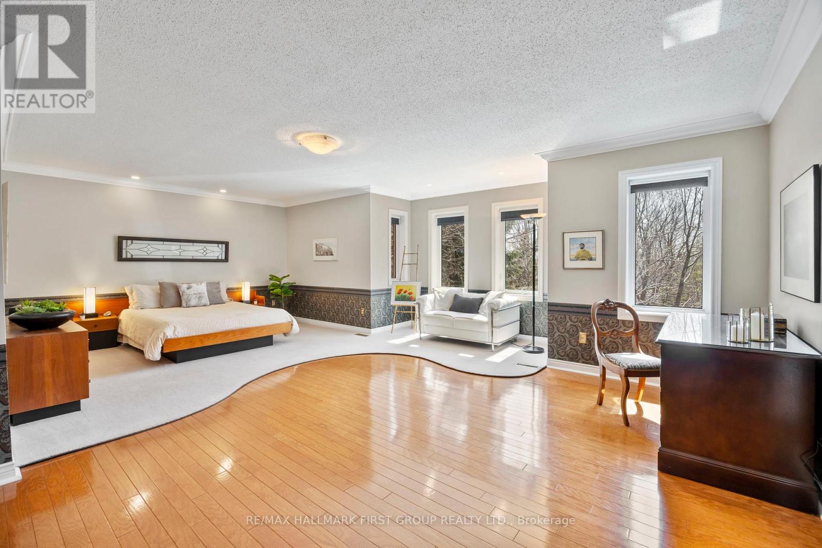 39 KENNETT DRIVE - 30